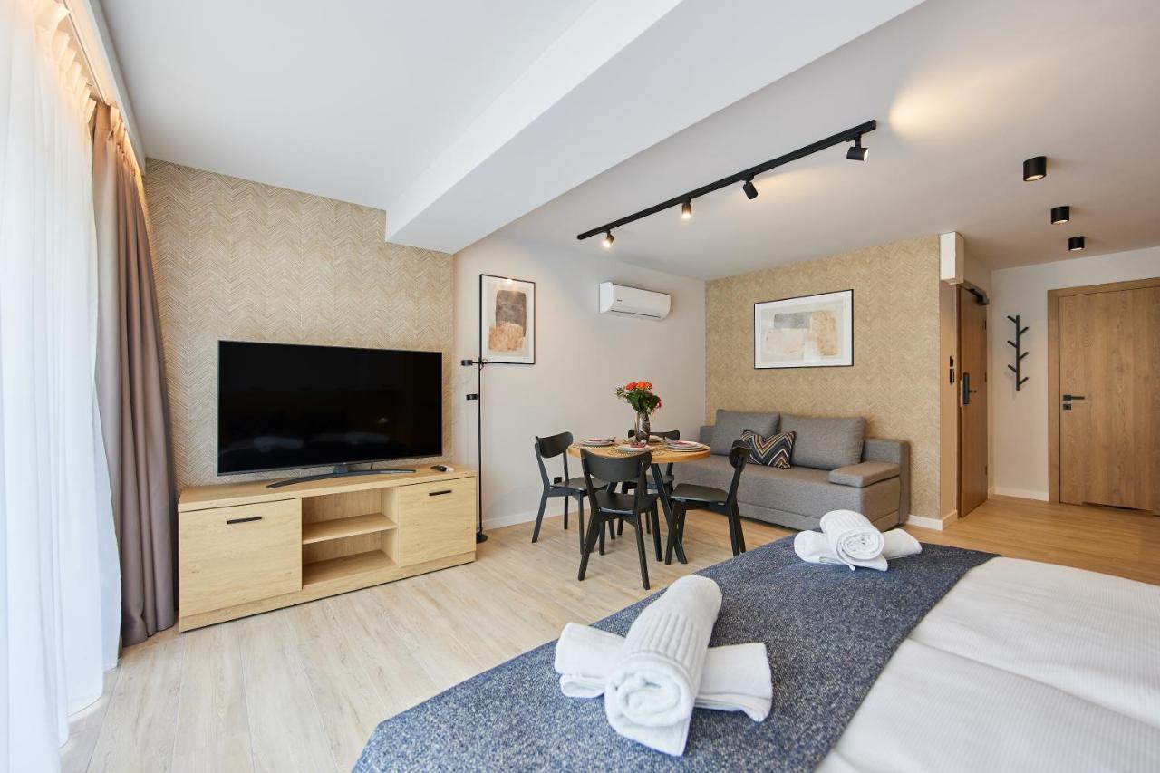 Everest Apartamenty Щирк Экстерьер фото