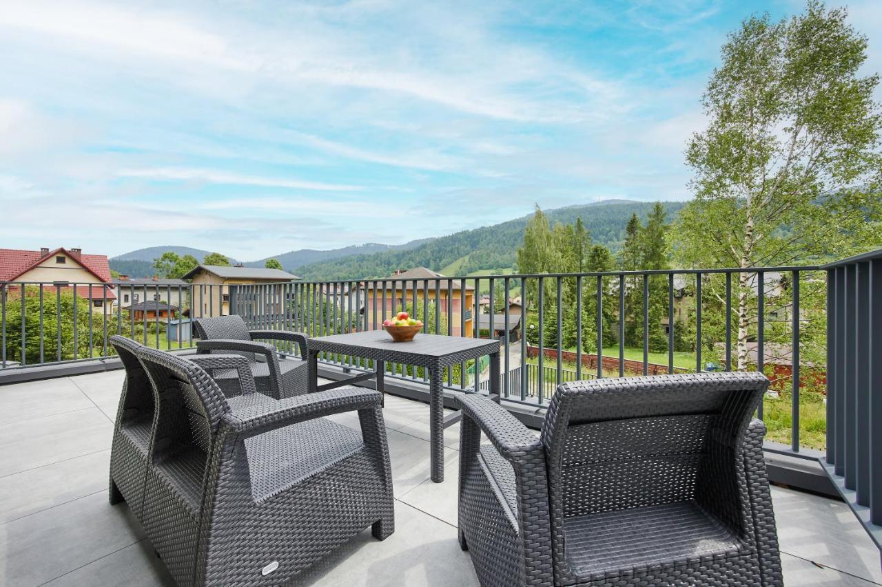 Everest Apartamenty Щирк Экстерьер фото