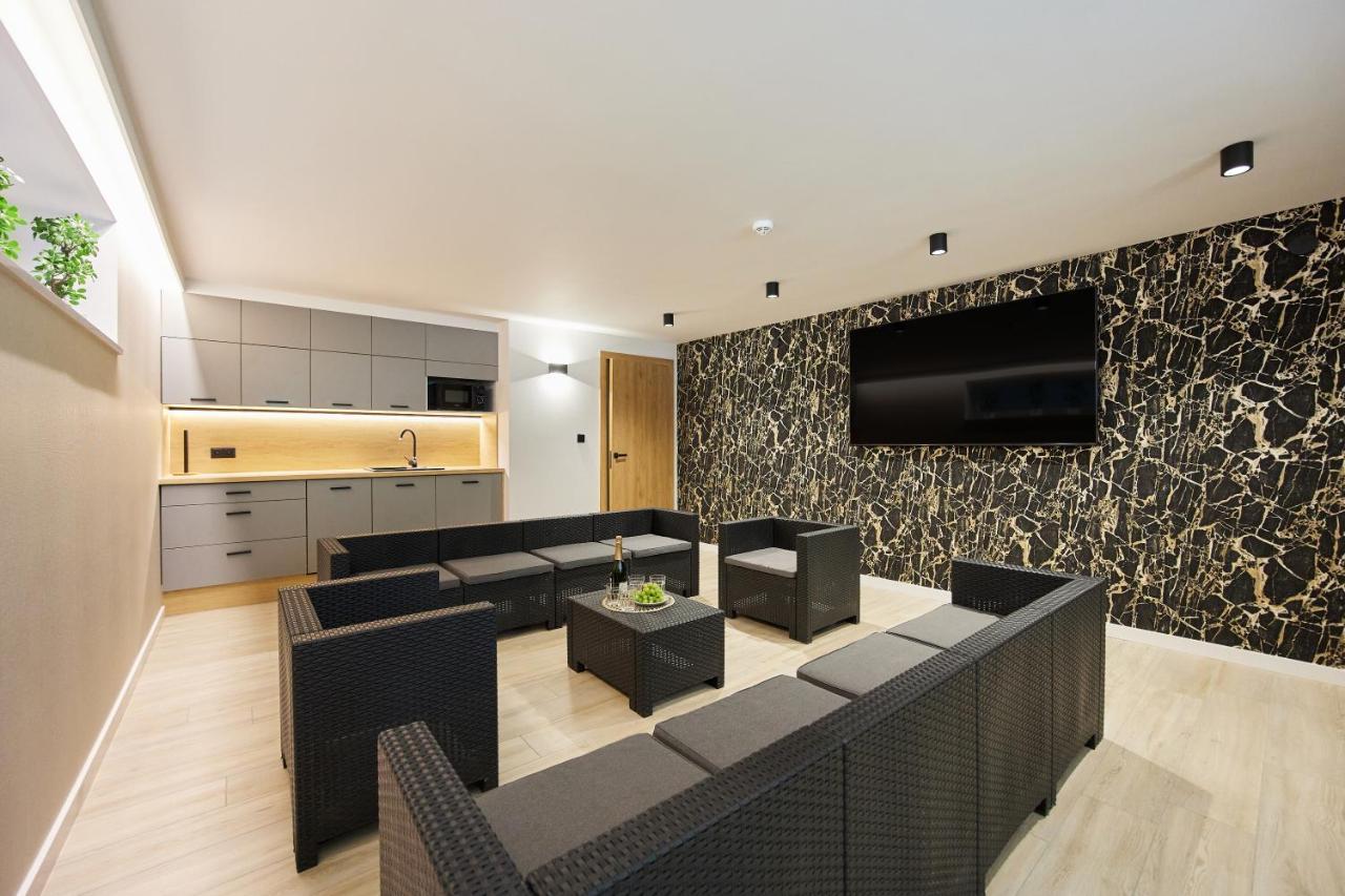 Everest Apartamenty Щирк Экстерьер фото