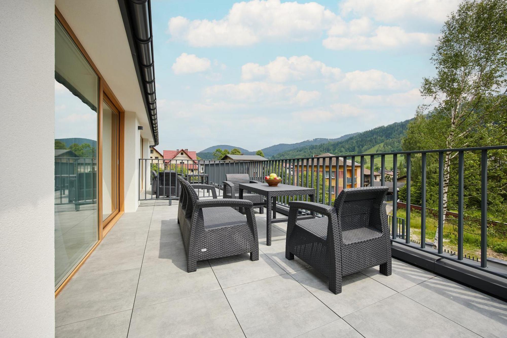 Everest Apartamenty Щирк Экстерьер фото