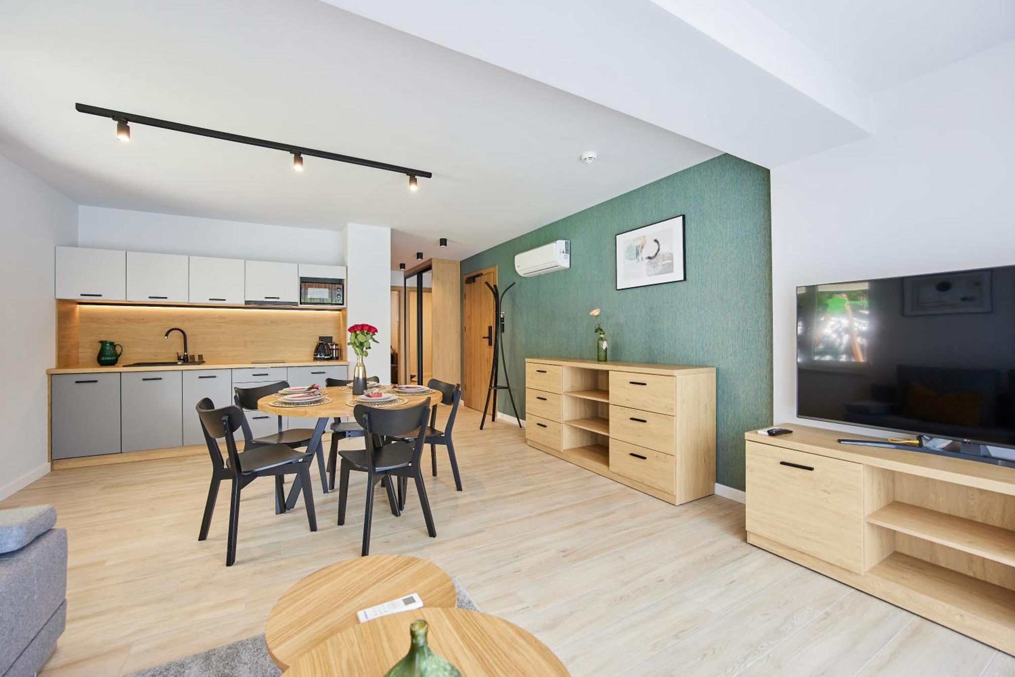 Everest Apartamenty Щирк Экстерьер фото