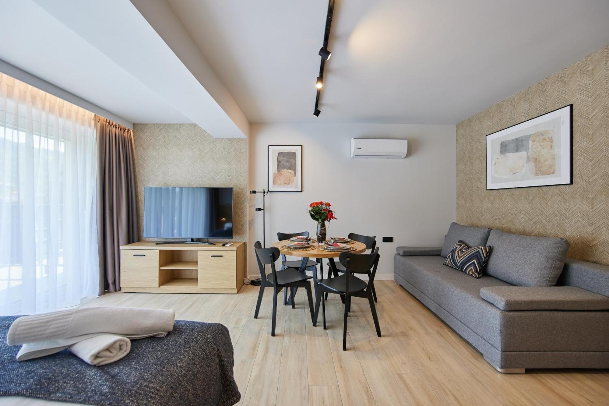 Everest Apartamenty Щирк Экстерьер фото