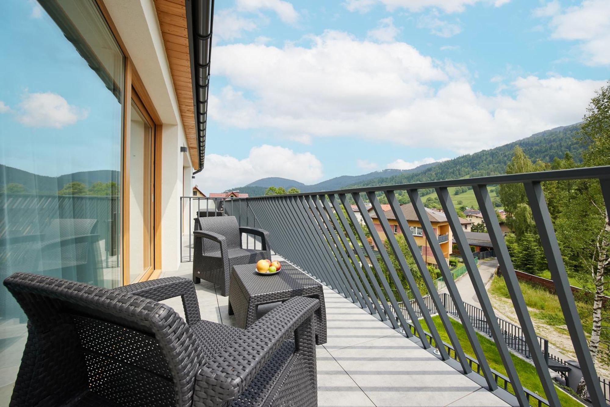 Everest Apartamenty Щирк Экстерьер фото