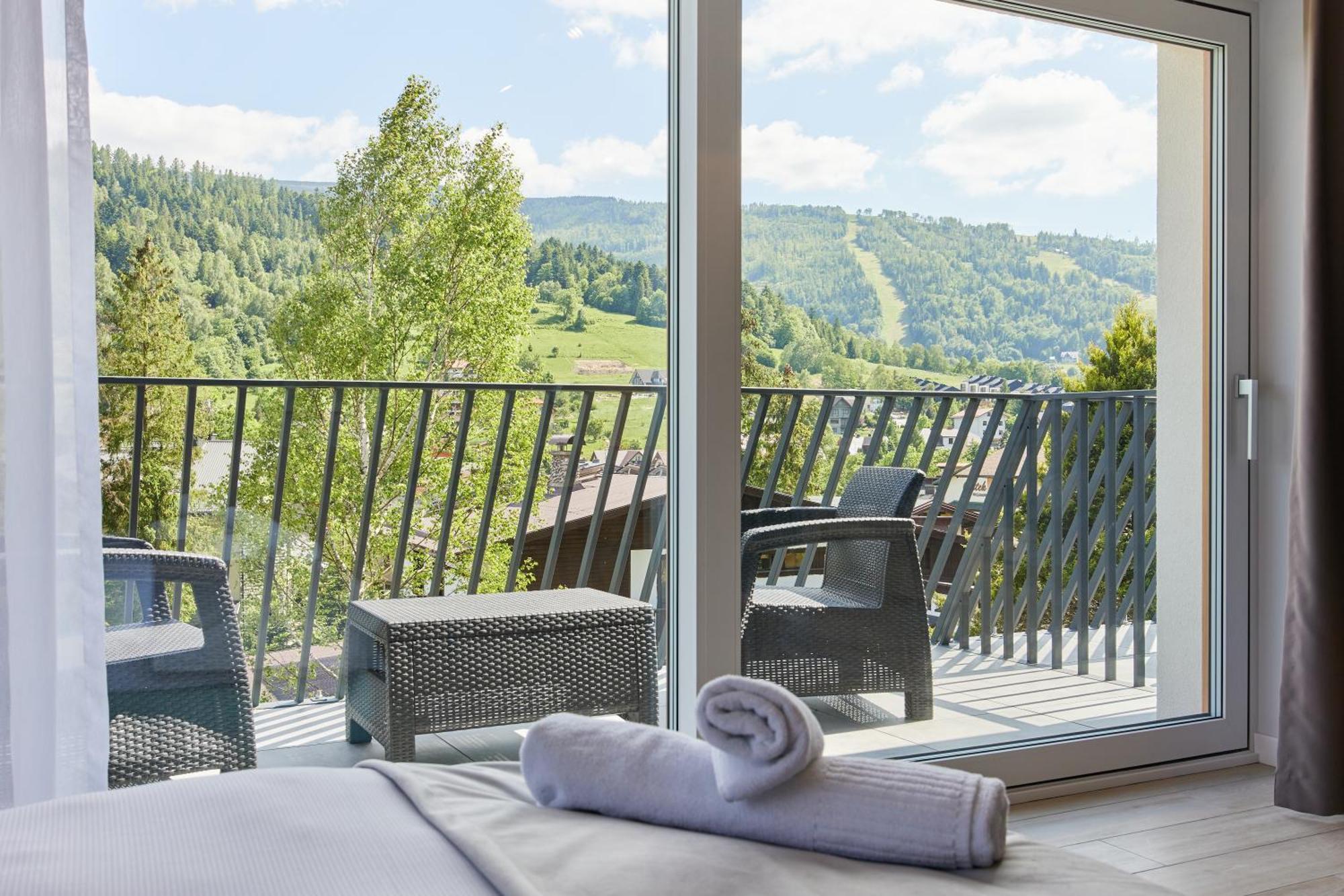 Everest Apartamenty Щирк Экстерьер фото