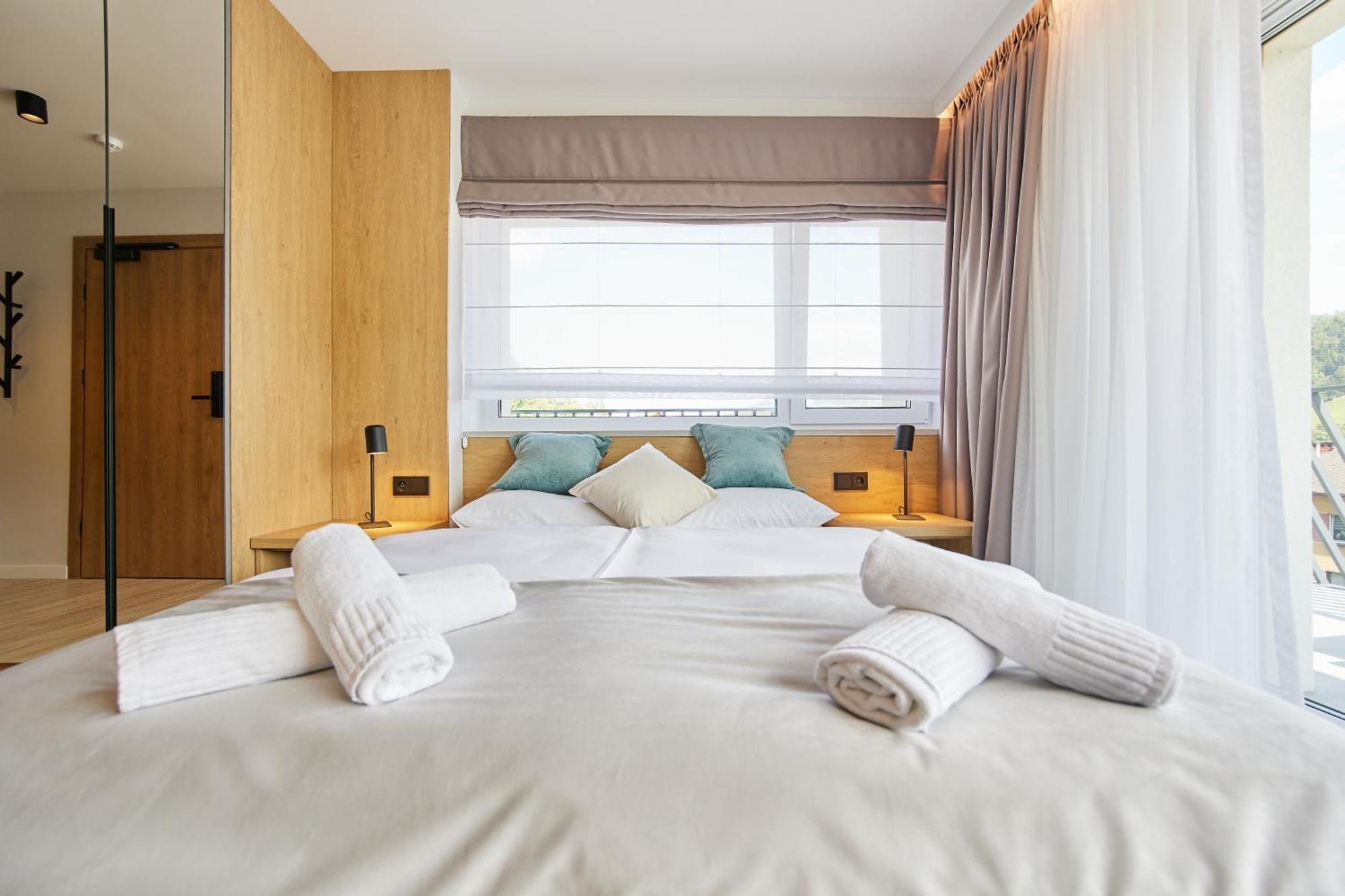 Everest Apartamenty Щирк Экстерьер фото