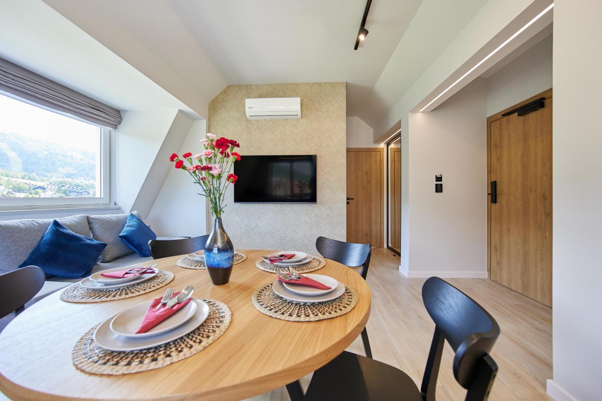 Everest Apartamenty Щирк Экстерьер фото